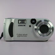 Sony Cyber-shot DSC-P71 3.2MP Compact Digital Camera Silver Tested