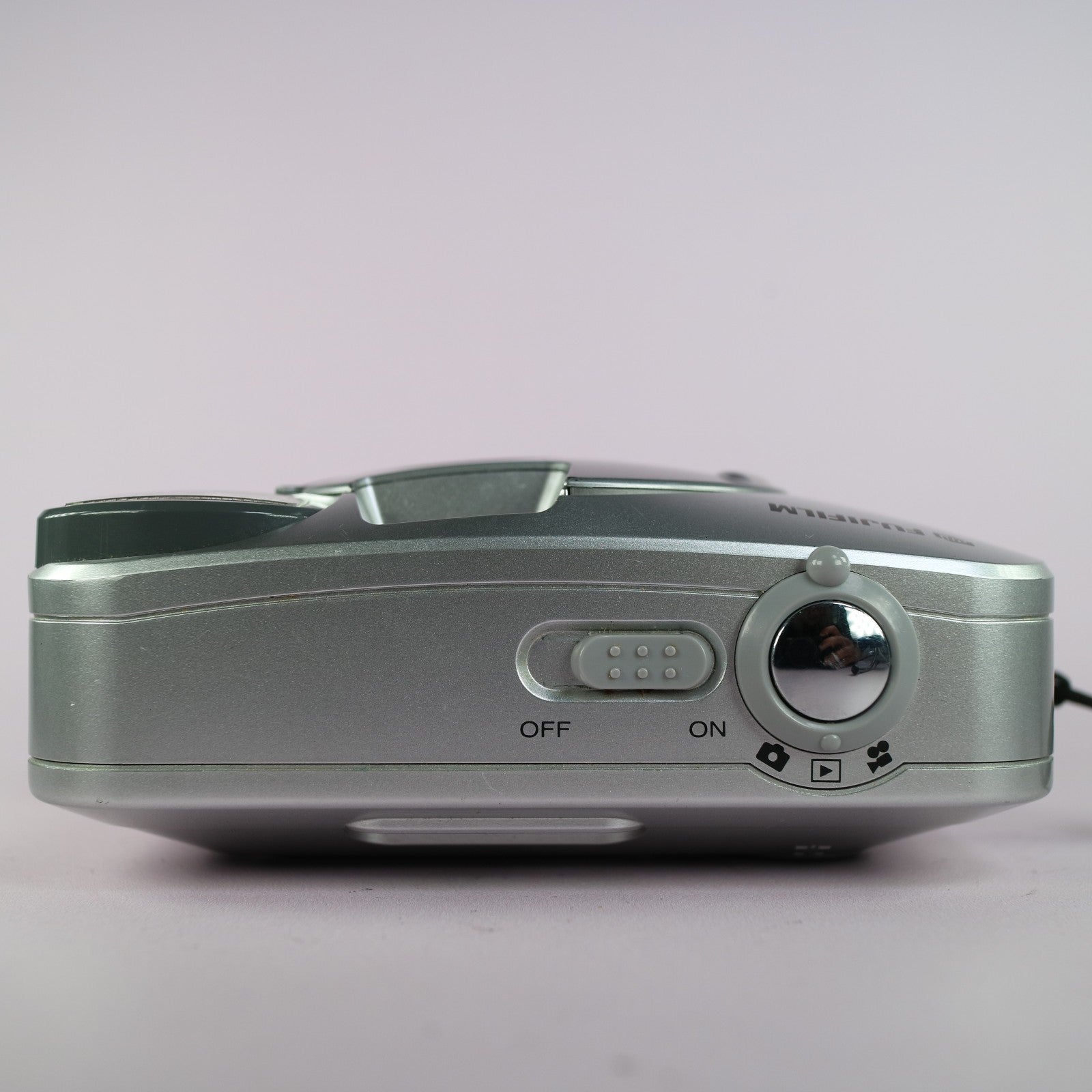 Fujifilm FinePix A403 2.1MP Compact Digital Camera Silver Tested