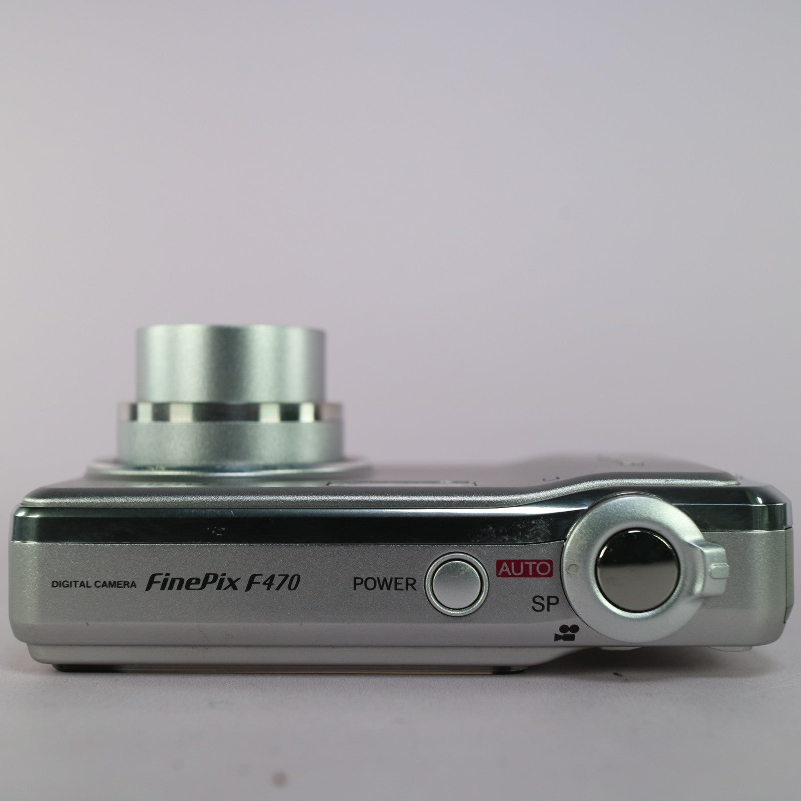 Fujifilm Digital Camera FinePix F470 6.0MP Silver Tested Full Set