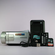Samsung SMX-K40SP Handheld High Definition Camcorder Silver Tested Full Set
