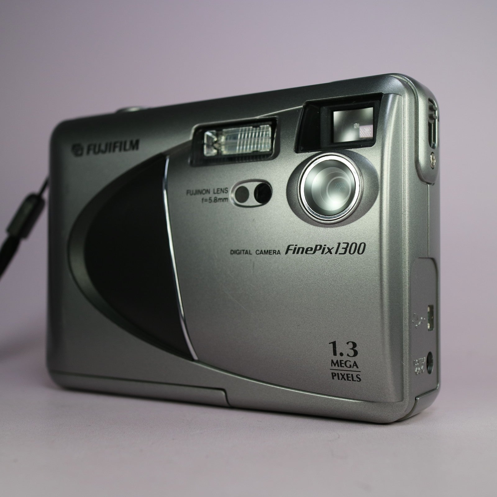 Fujifilm Digital Camera FinePix 1300 1.3MP Silver Tested With Smartmedia Card