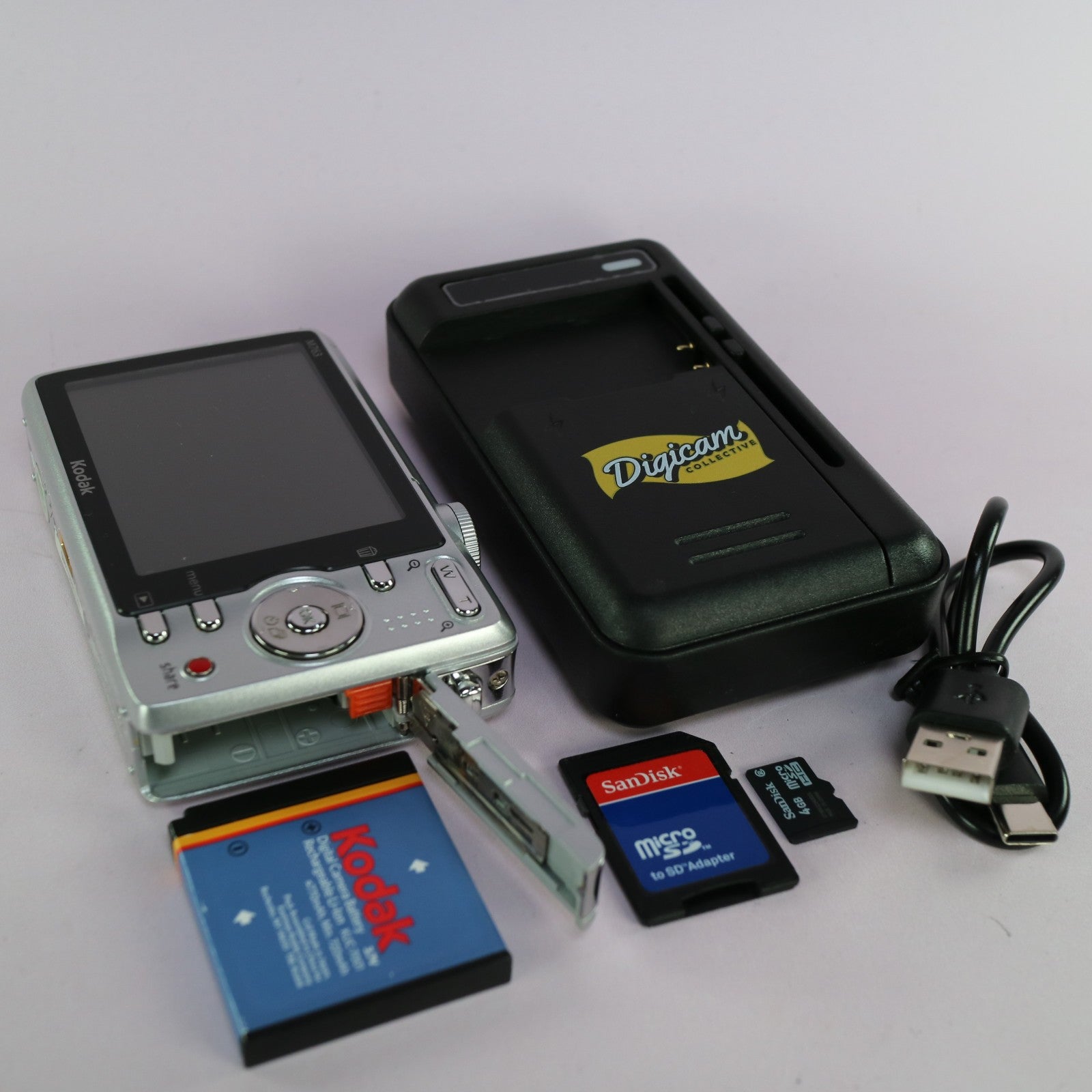 Kodak Digital Camera EasyShare M763 7.2MP Silver Tested Full Working Set