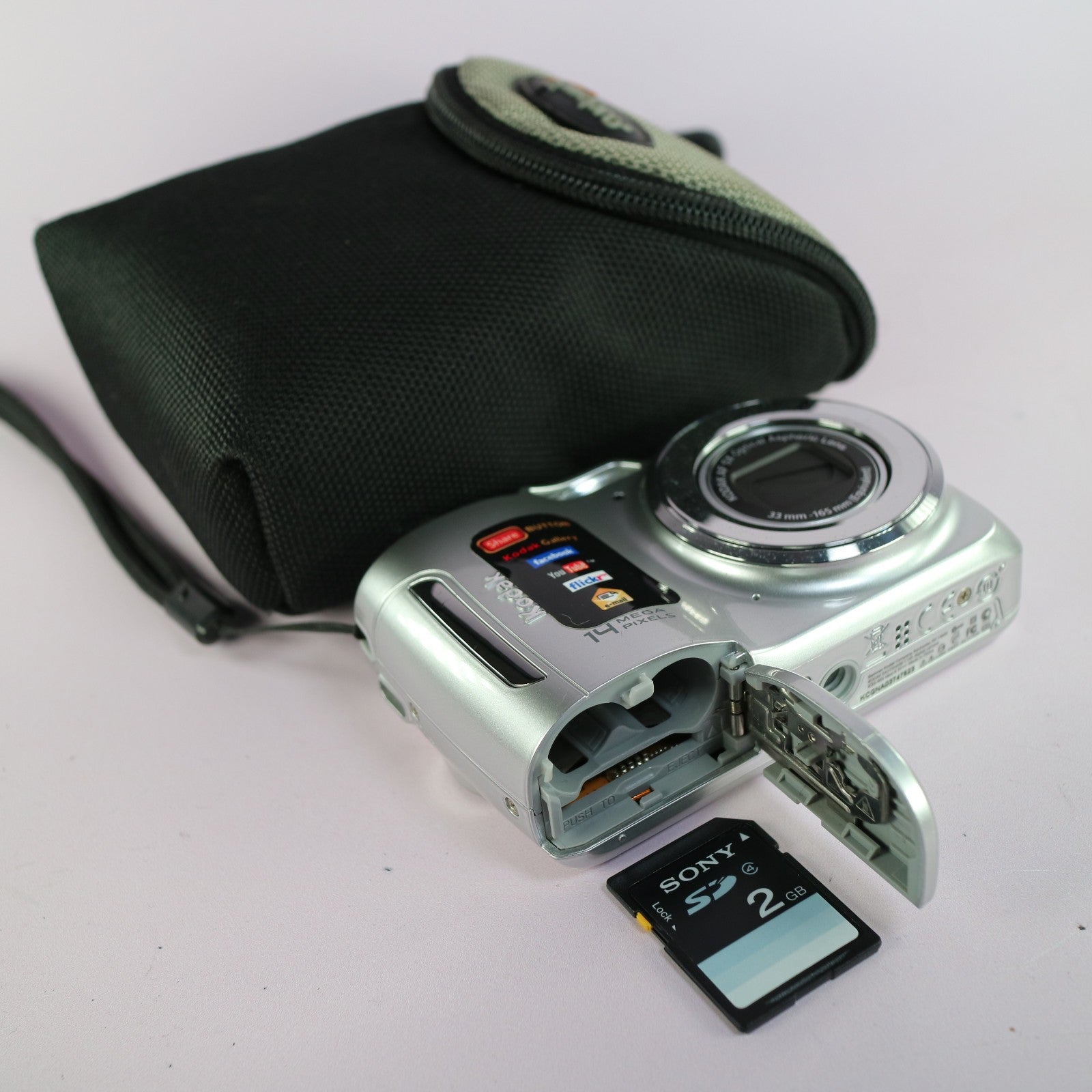 Kodak Digital Camera EasyShare C195 14.0MP Silver Tested