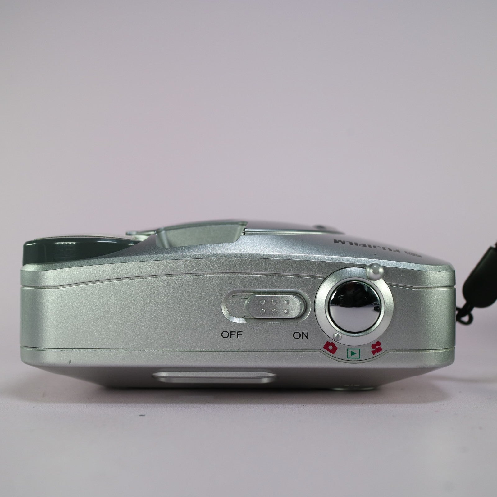 Fujifilm FinePix A201 2.0MP Compact Digital Camera Silver Tested