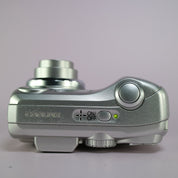 Nikon Digital Camera Coolpix 2200 2.0MP Silver Tested