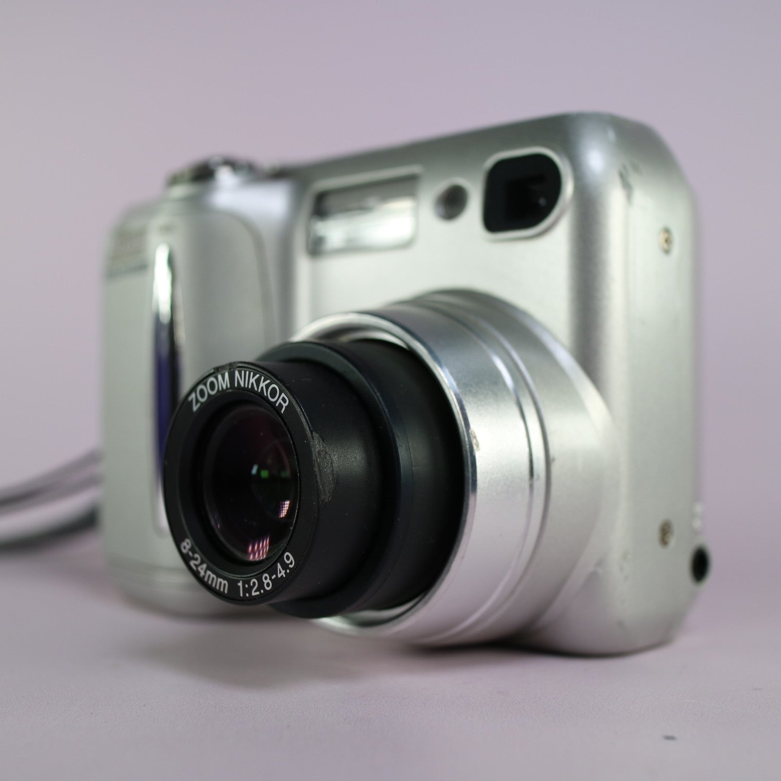Nikon Digital Camera Coolpix 885 3.2MP Silver Tested