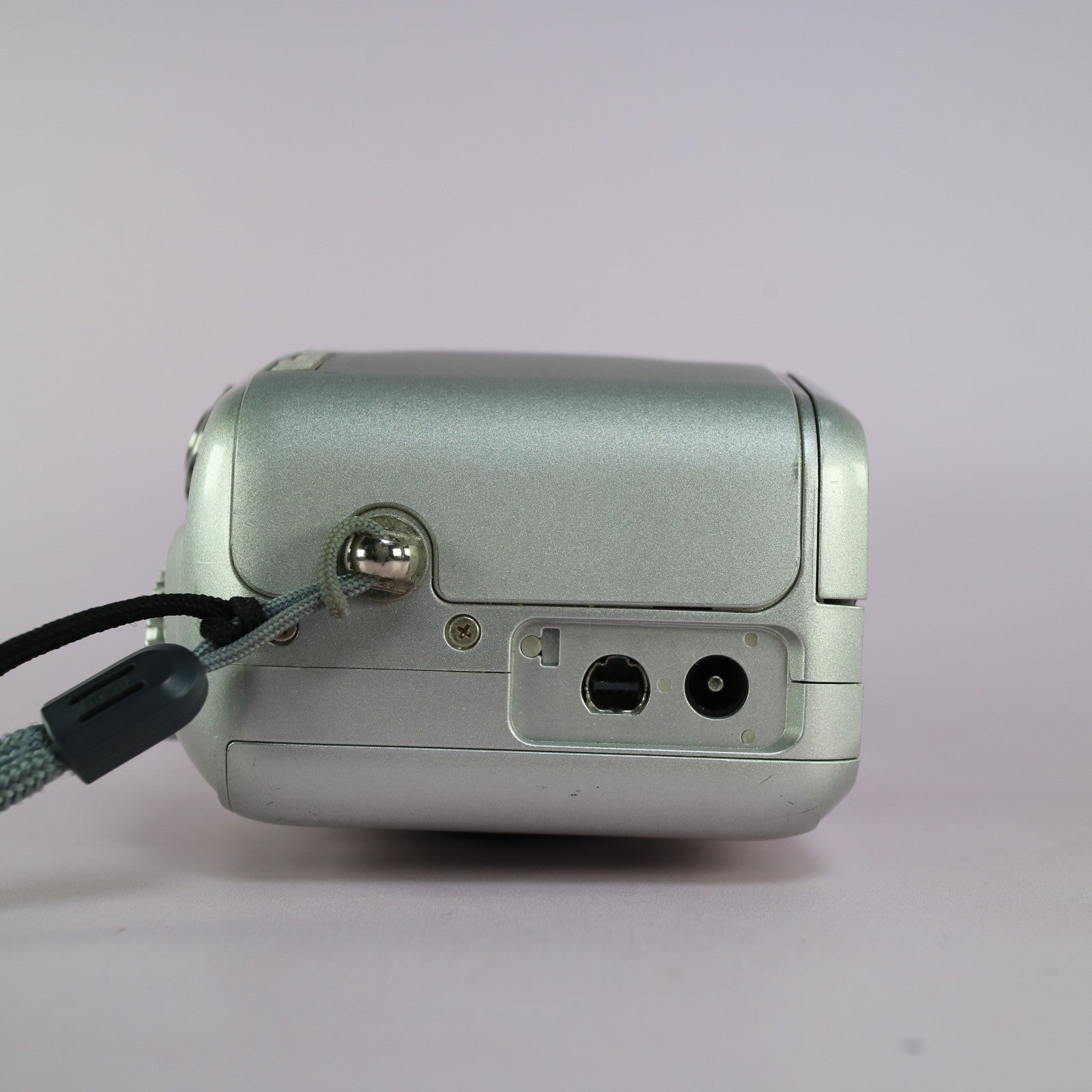 Nikon Digital Camera Coolpix 885 3.2MP Silver Tested