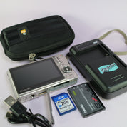 Casio Digital Camera Exilim EX-S880 8.1MP Silver Tested Full Working Set