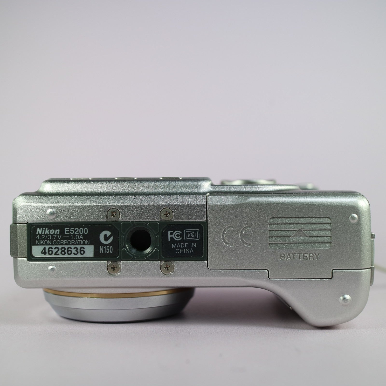Nikon Digital Camera Coolpix 5200 5.1MP Silver Tested Full Working Set