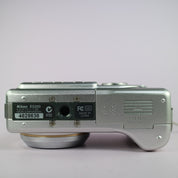 Nikon Digital Camera Coolpix 5200 5.1MP Silver Tested Full Working Set