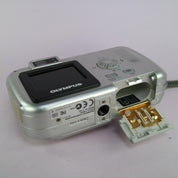 Olympus Digital Camera Camedia D-395 2.0MP Silver Tested