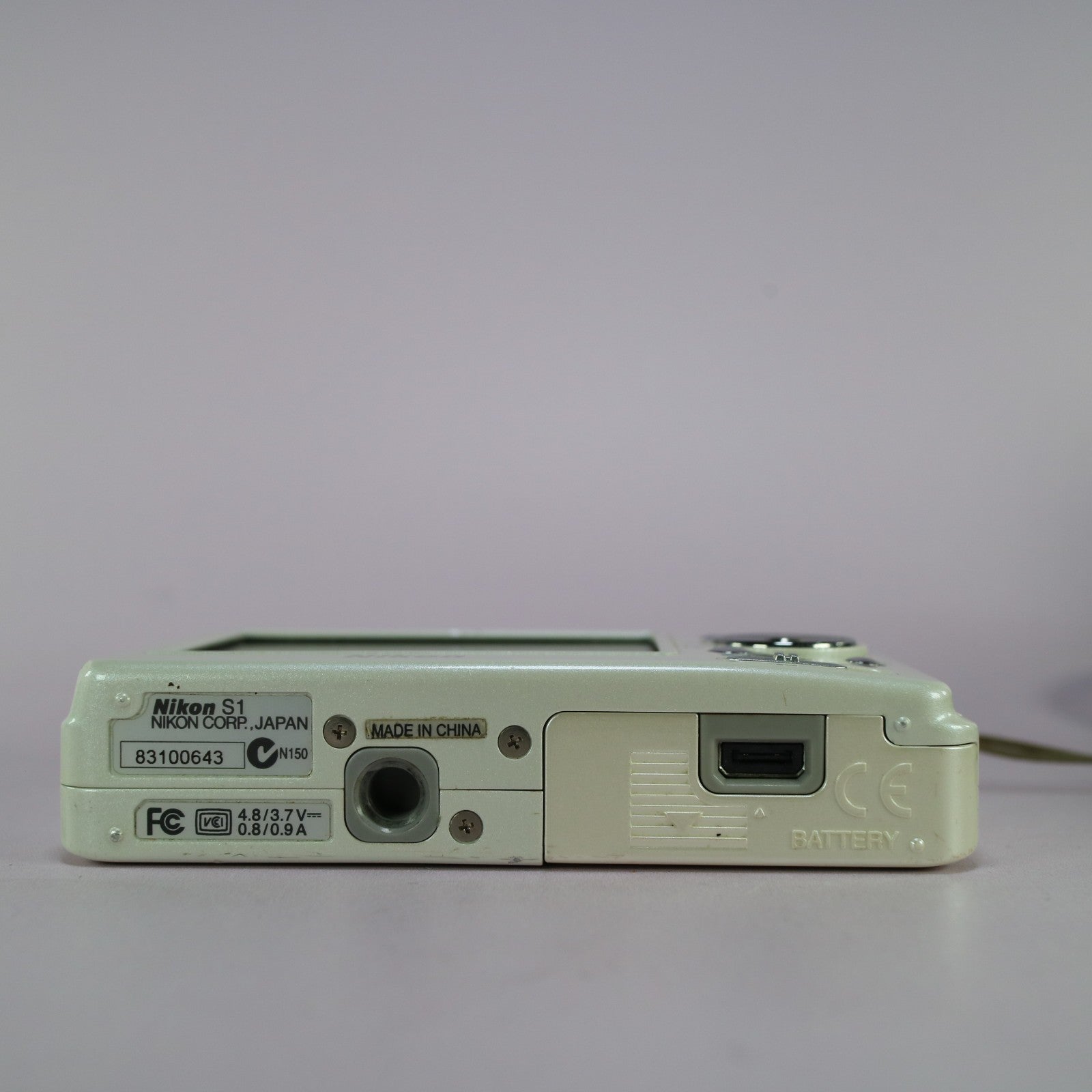 Nikon Digital Camera Coolpix S1 5.1MP White Tested Full Working Set