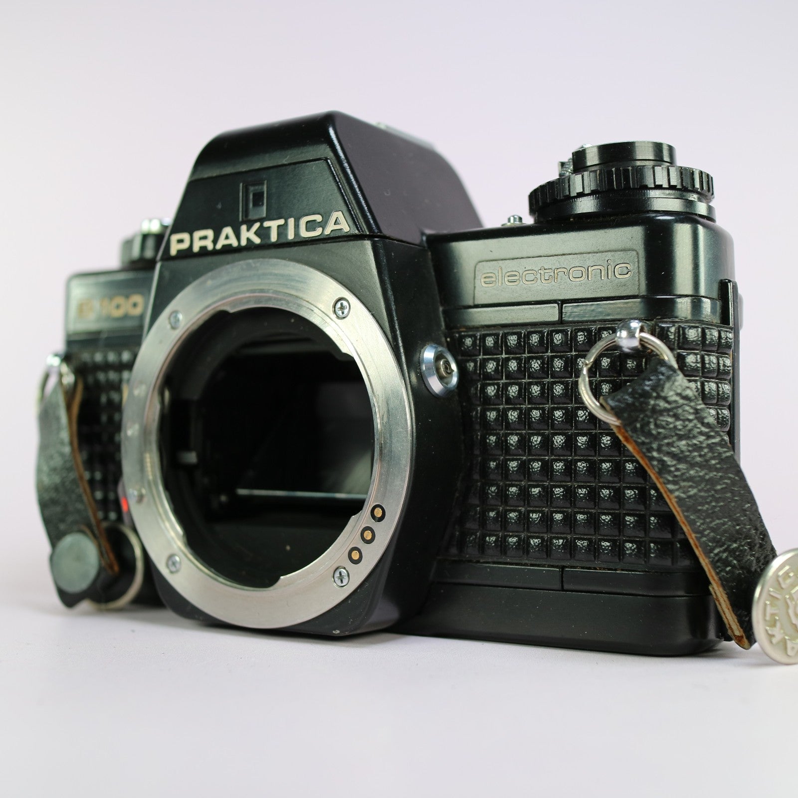 Praktica B100 Electronic 35mm Film SLR Camera Black Body Only Tested