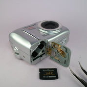 Olympus Digital Camera Camedia D-535 Zoom 3.2MP Silver Tested With xD Card