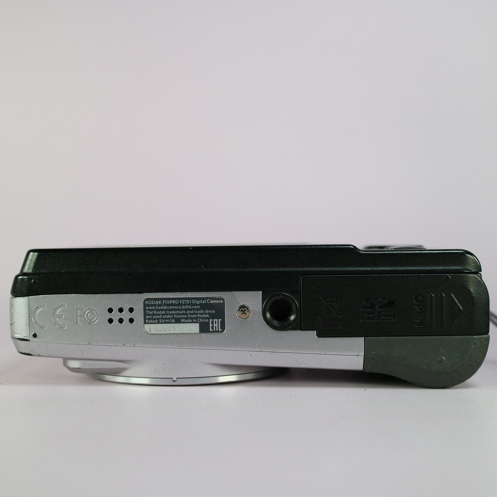 Kodak Digital Camera PixPro FZ151 16.1MP Silver Tested Full Working Set