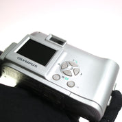 Olympus Digital Camera Camedia Brio D-230 2.0MP Silver Tested With SM Card