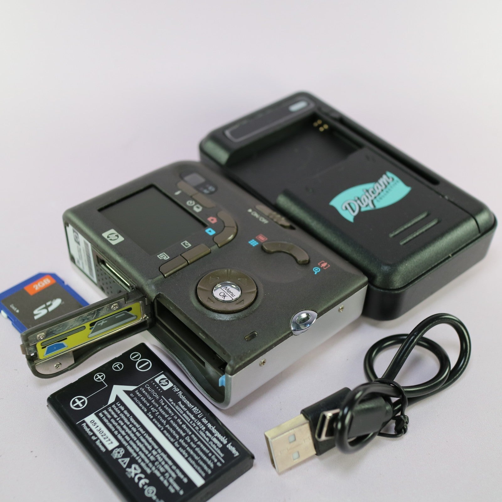 HP Digital Camera Photosmart R607 4.1MP Silver Tested Full Working Set