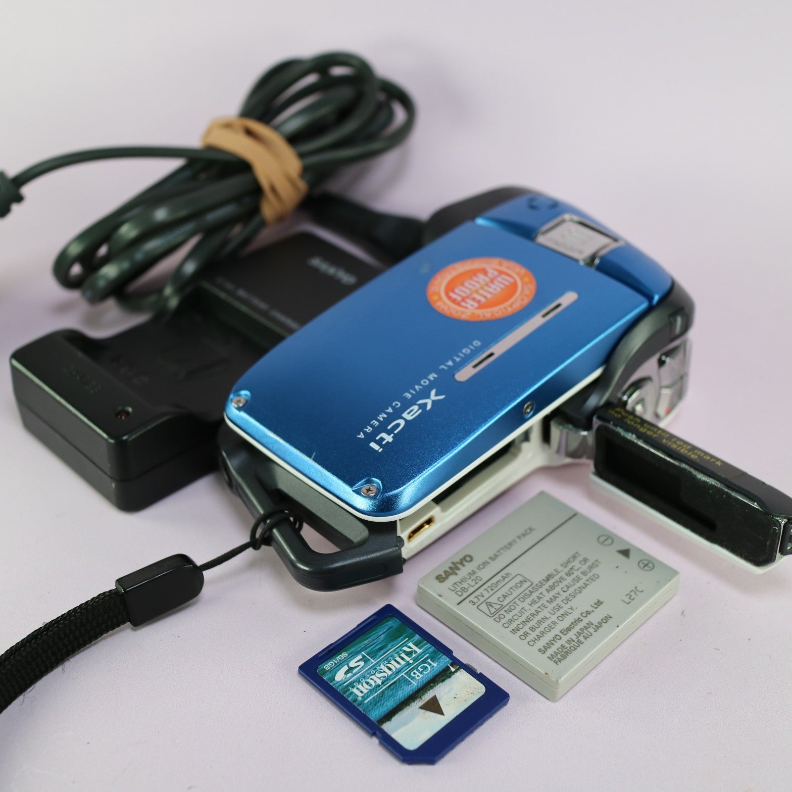 Sanyo Xacti VPC-CA8 8.0MP Underwater Digital Video Recorder Blue Tested Full Set