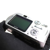 Sony Digital Camera Cybershot DSC-P200 7.2MP Silver Tested Full Set