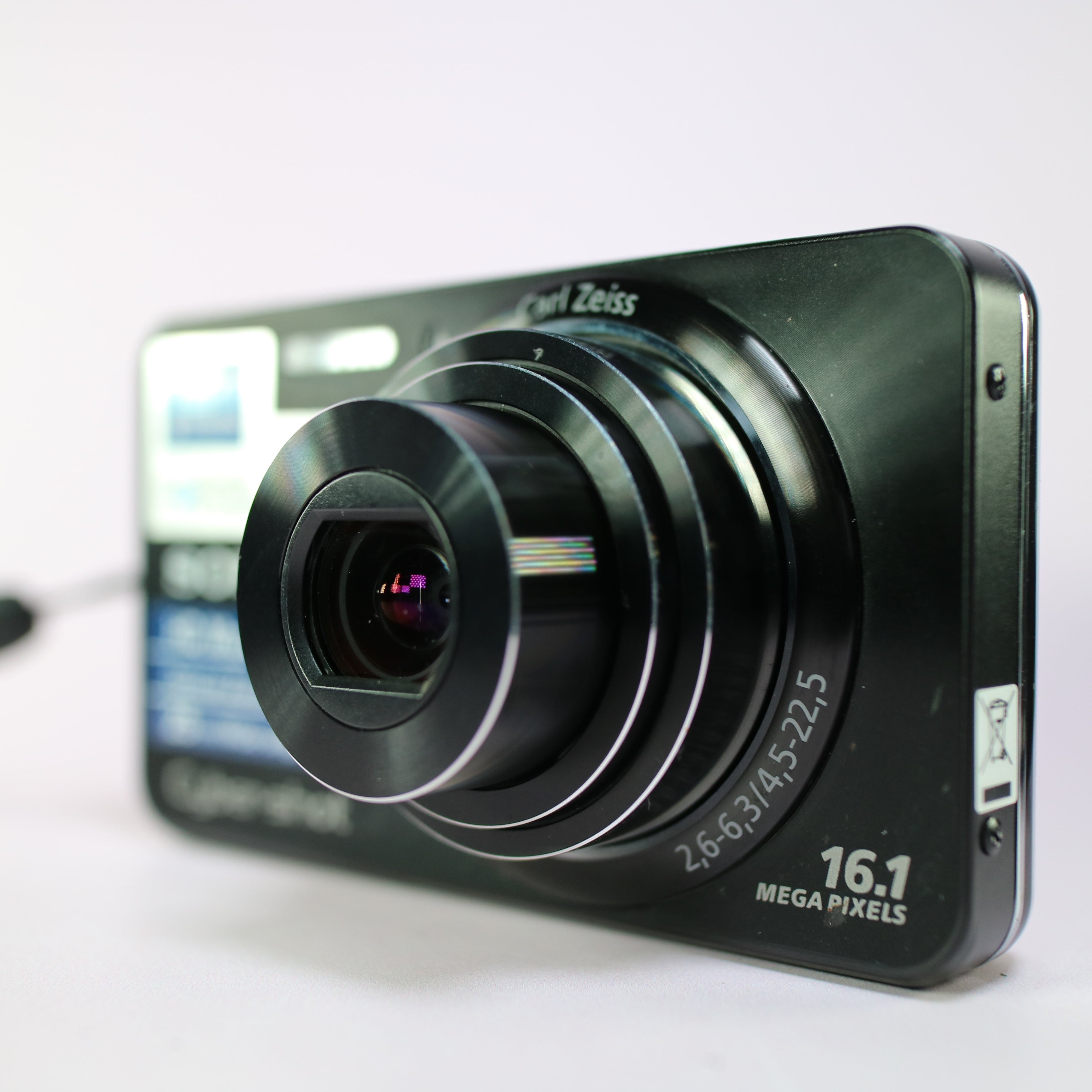 Sony Cyber-shot DSC-W570 16.1MP CCD Compact Digital Camera