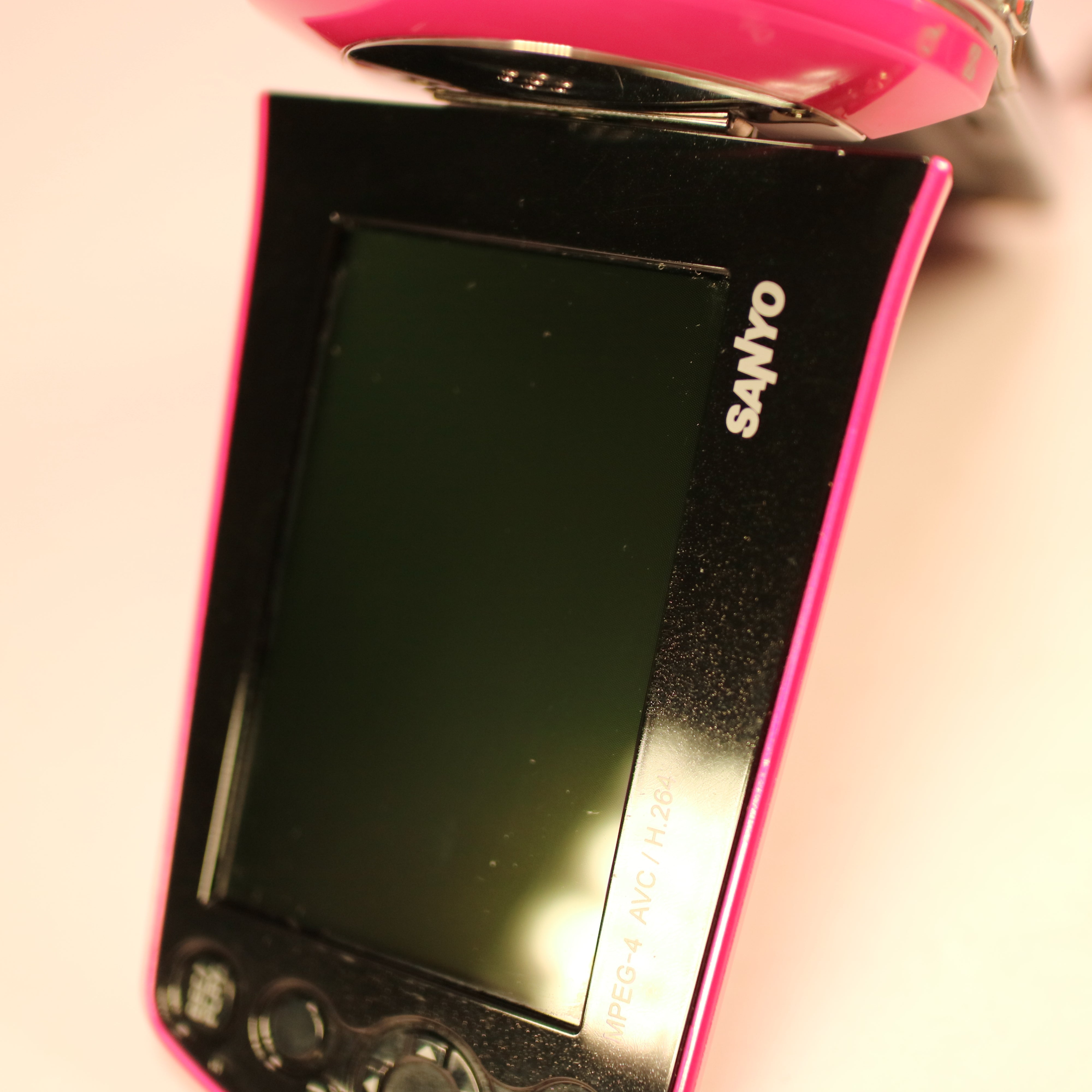 Sanyo Xacti VPC-CS1 HD 8.0MP CMOS FHD Handheld Digital Camcorder