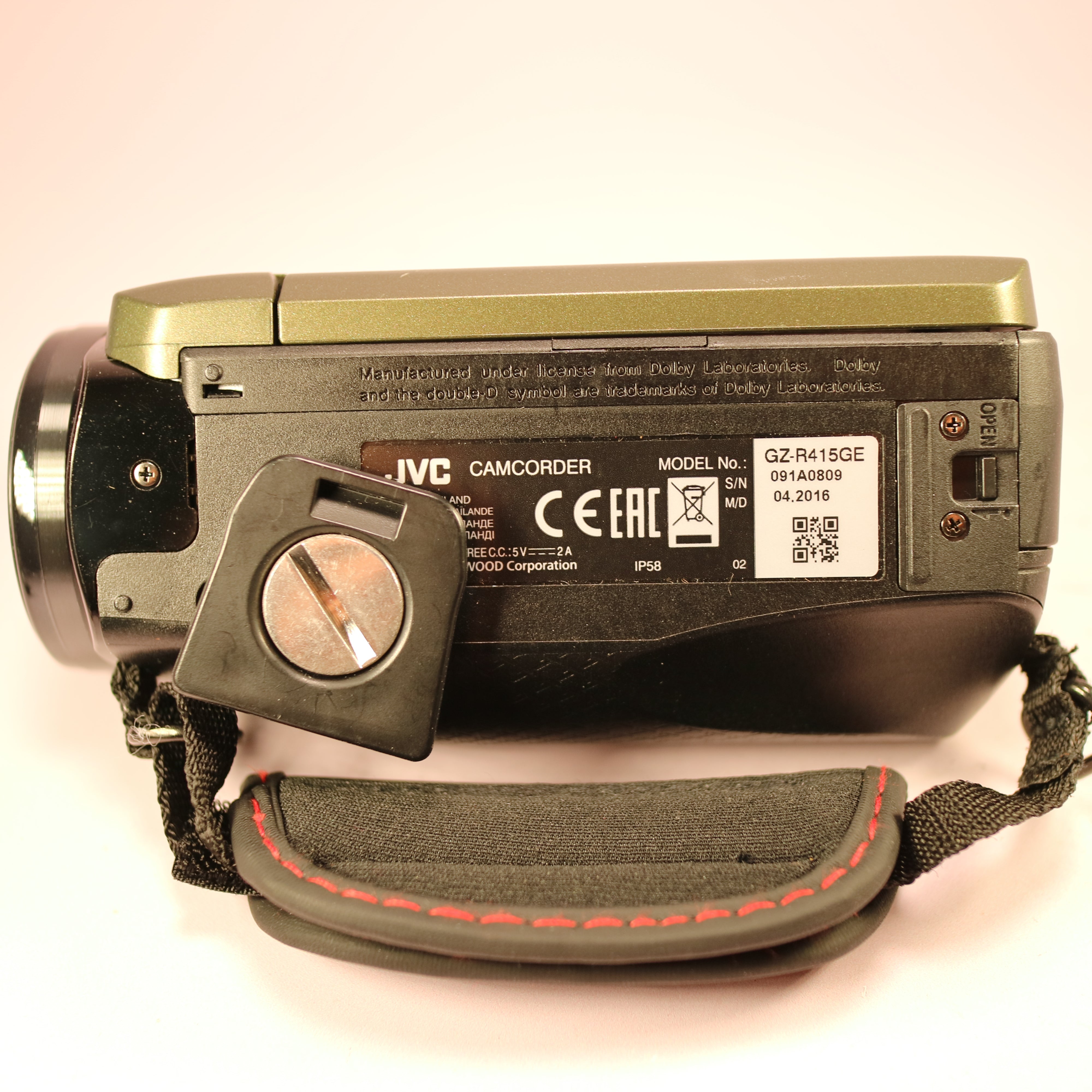 JVC Everio Quad Proof GZ-R415 10.0MP CMOS FHD Underwater Handheld Digital Camcorder