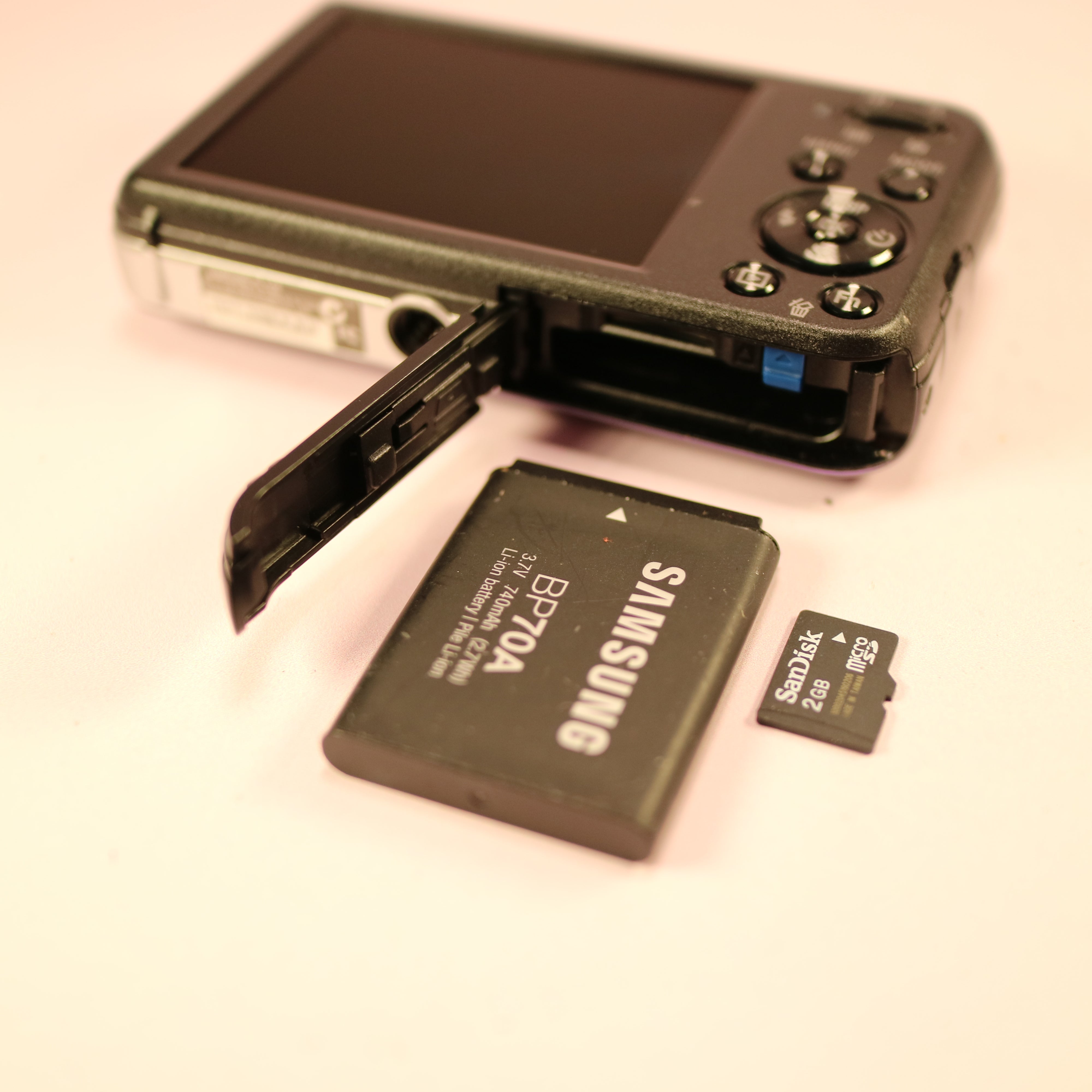 Samsung PL122 Selfie Screen 14.0MP CCD Compact Digital Camera