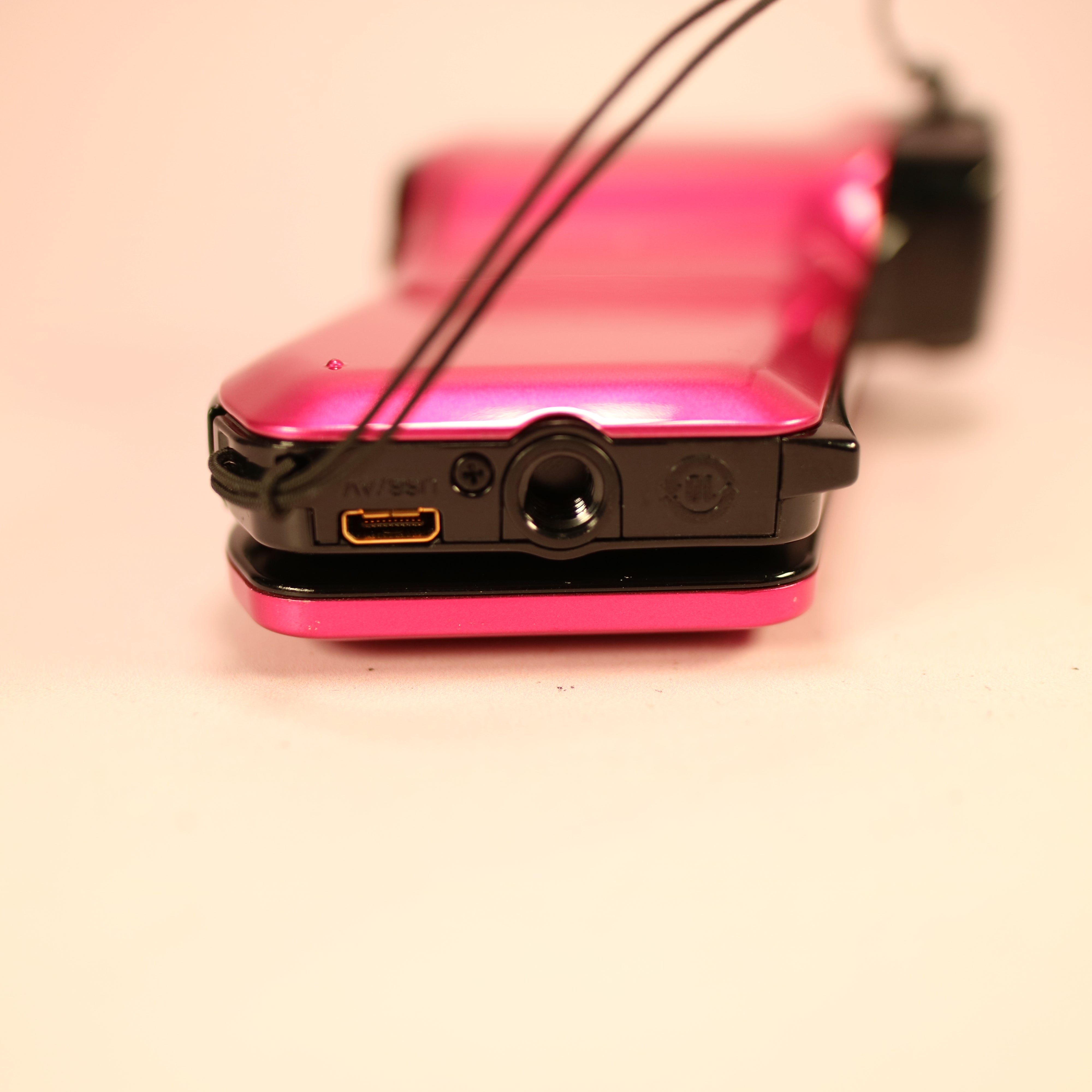 Sanyo Xacti VPC-CG10 10.0MP CMOS FHD Handheld Digital Camcorder