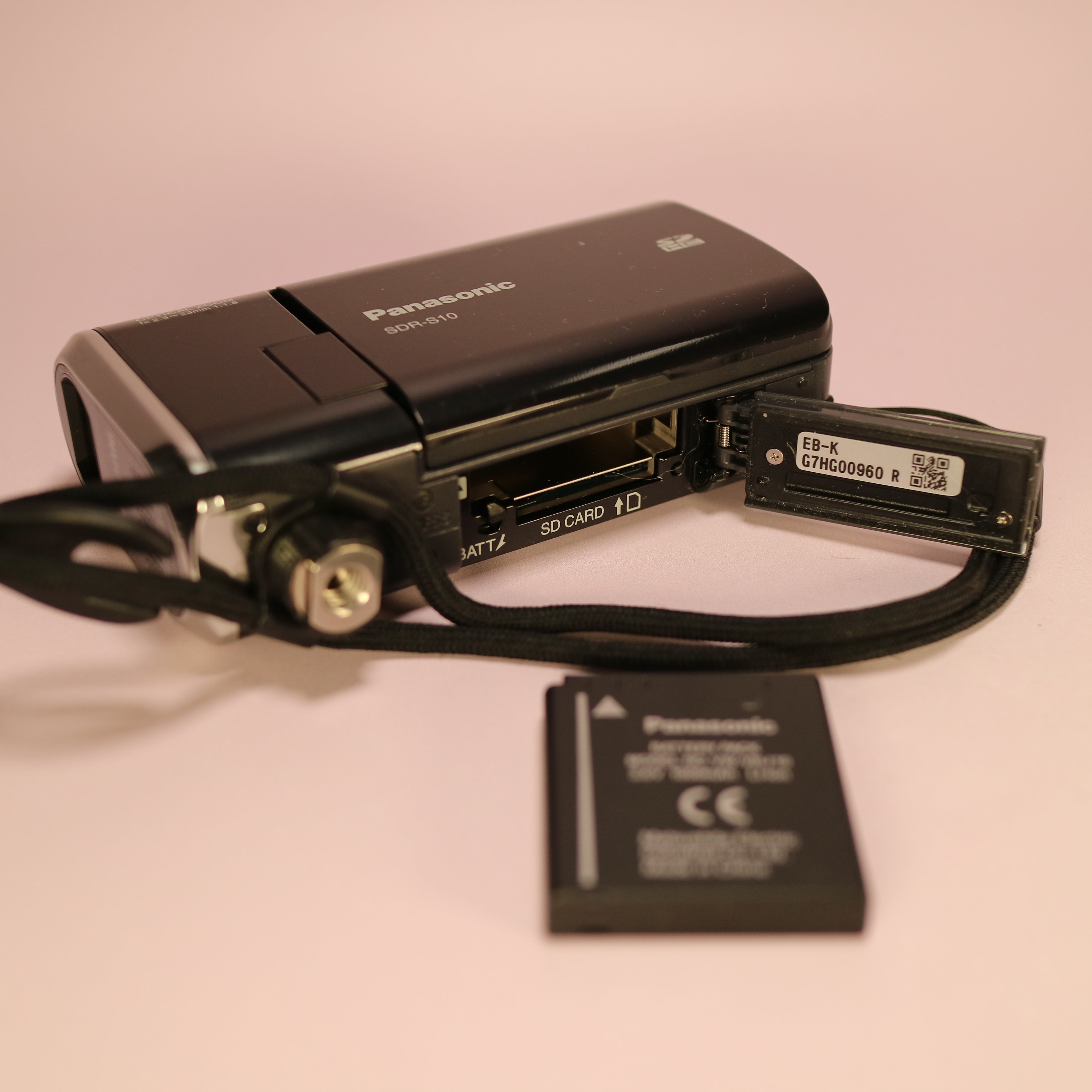 Panasonic SDR-S10 HD CMOS Handheld Digital Camcorder