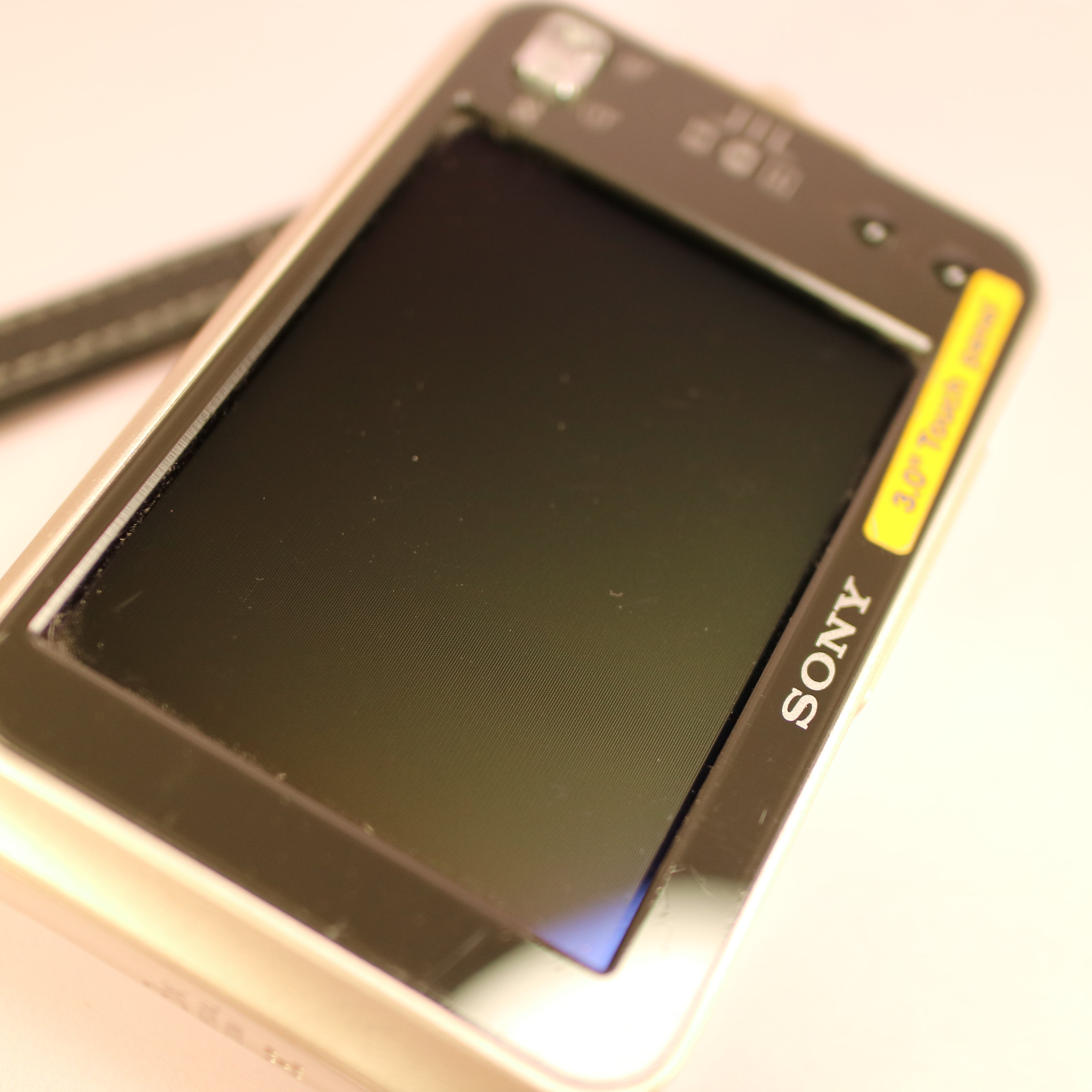 Sony Cyber-shot DSC-N2 10.1MP CCD Compact Digital Camera