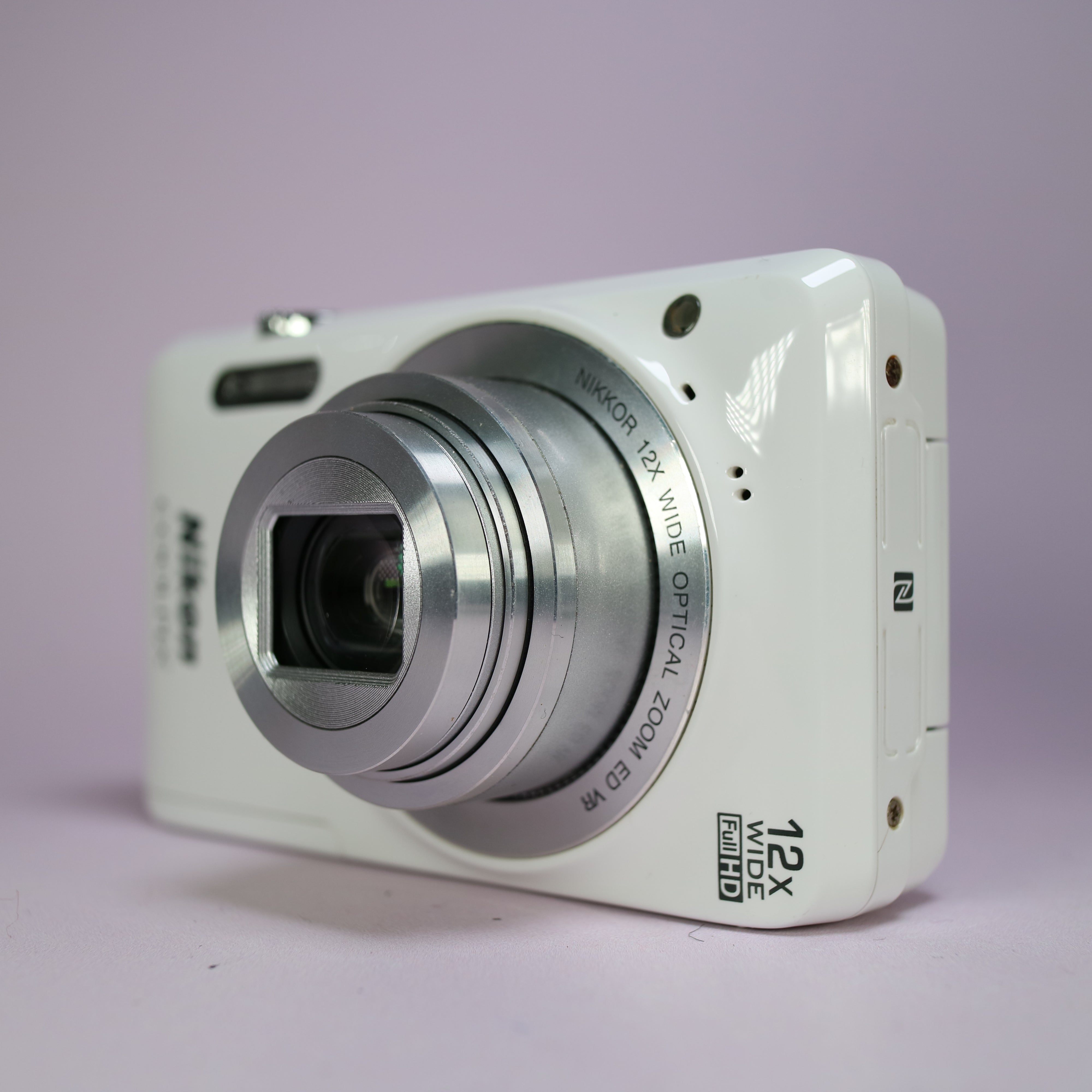 Nikon Coolpix S6900 16.0MP CMOS Flip Screen Compact Digital Camera