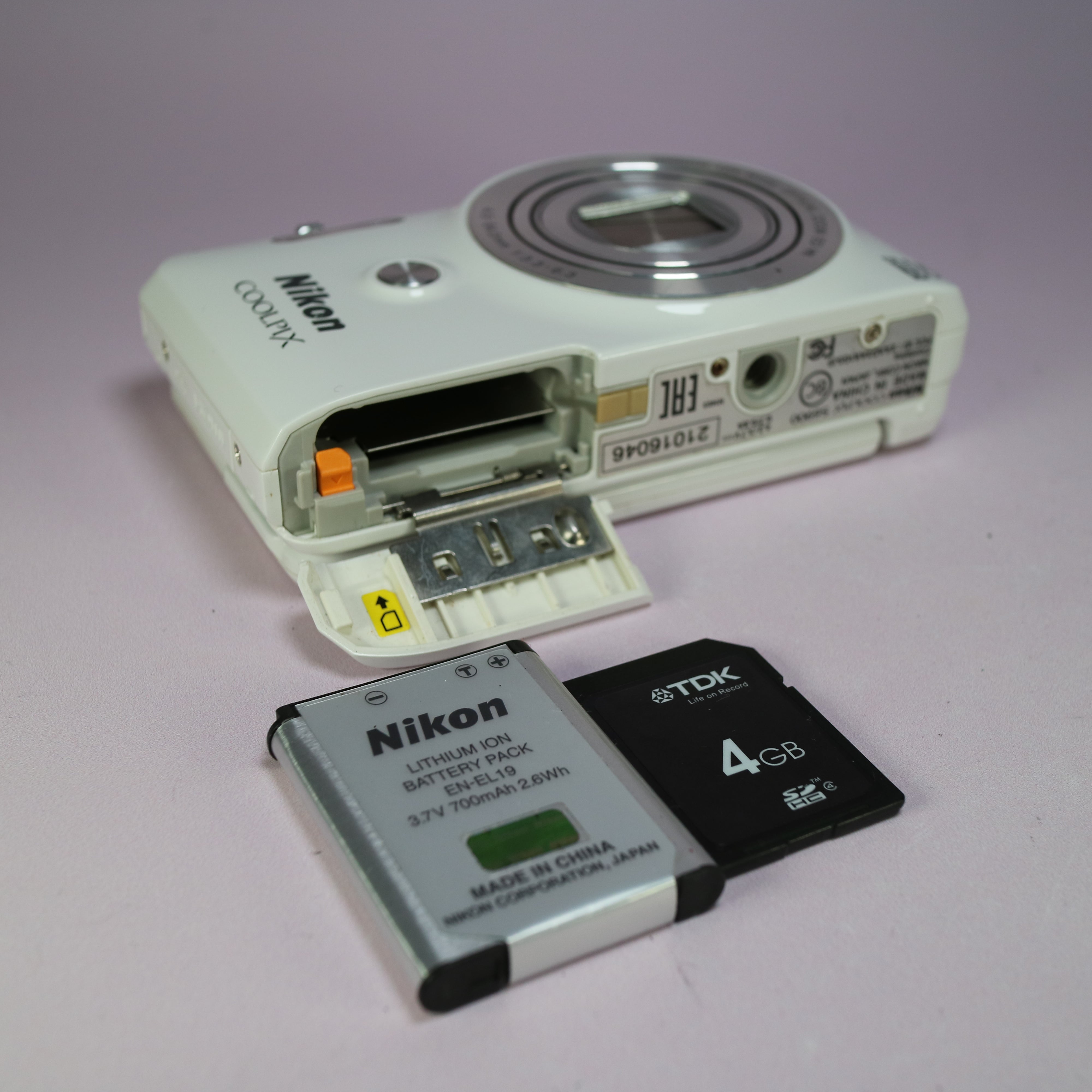 Nikon Coolpix S6900 16.0MP CMOS Flip Screen Compact Digital Camera