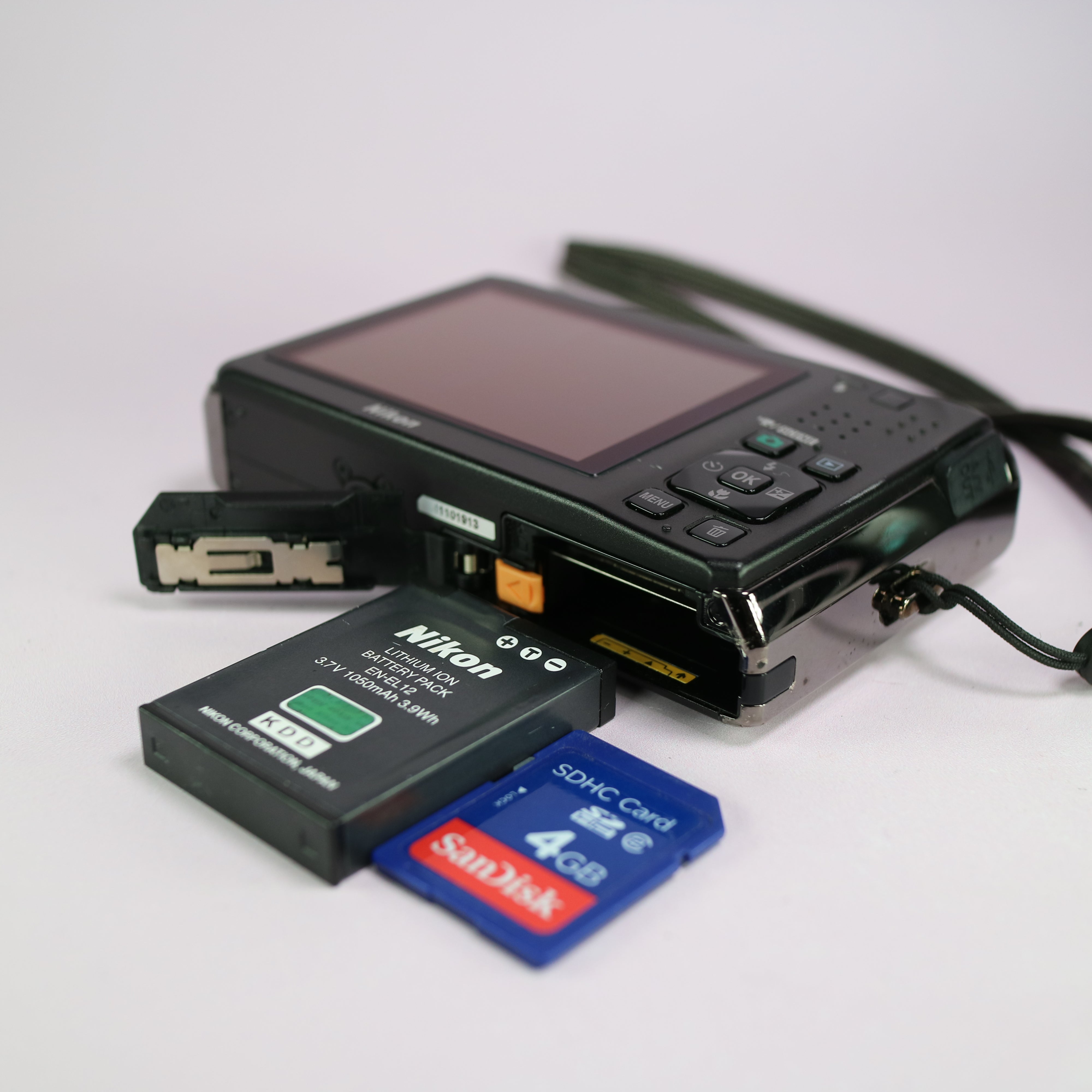 Nikon Coolpix S1000pj 12.1MP CCD Compact Projector Digital Camera