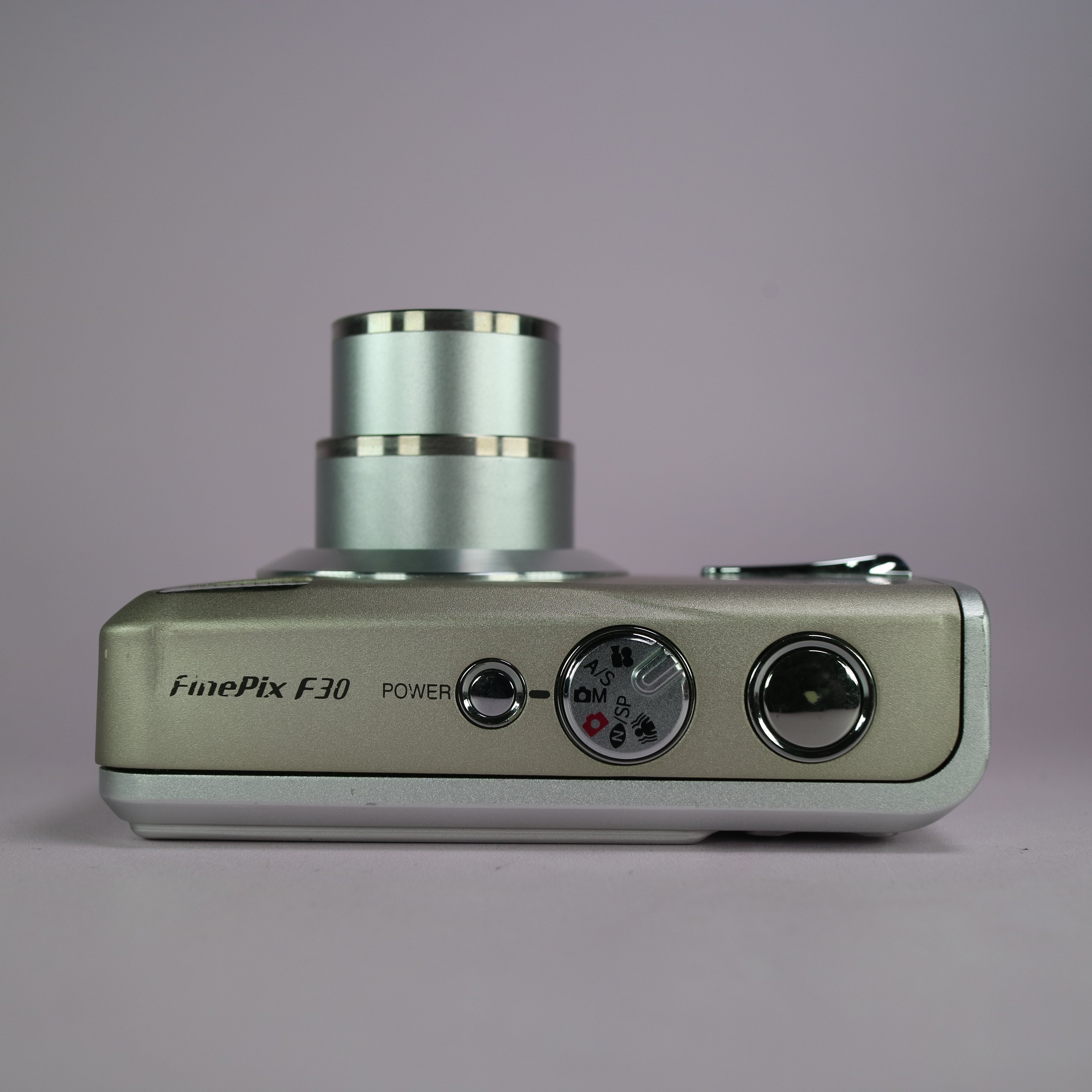 Fujifilm FinePix F30 6.3MP CCD Compact Digital Camera – Digicam