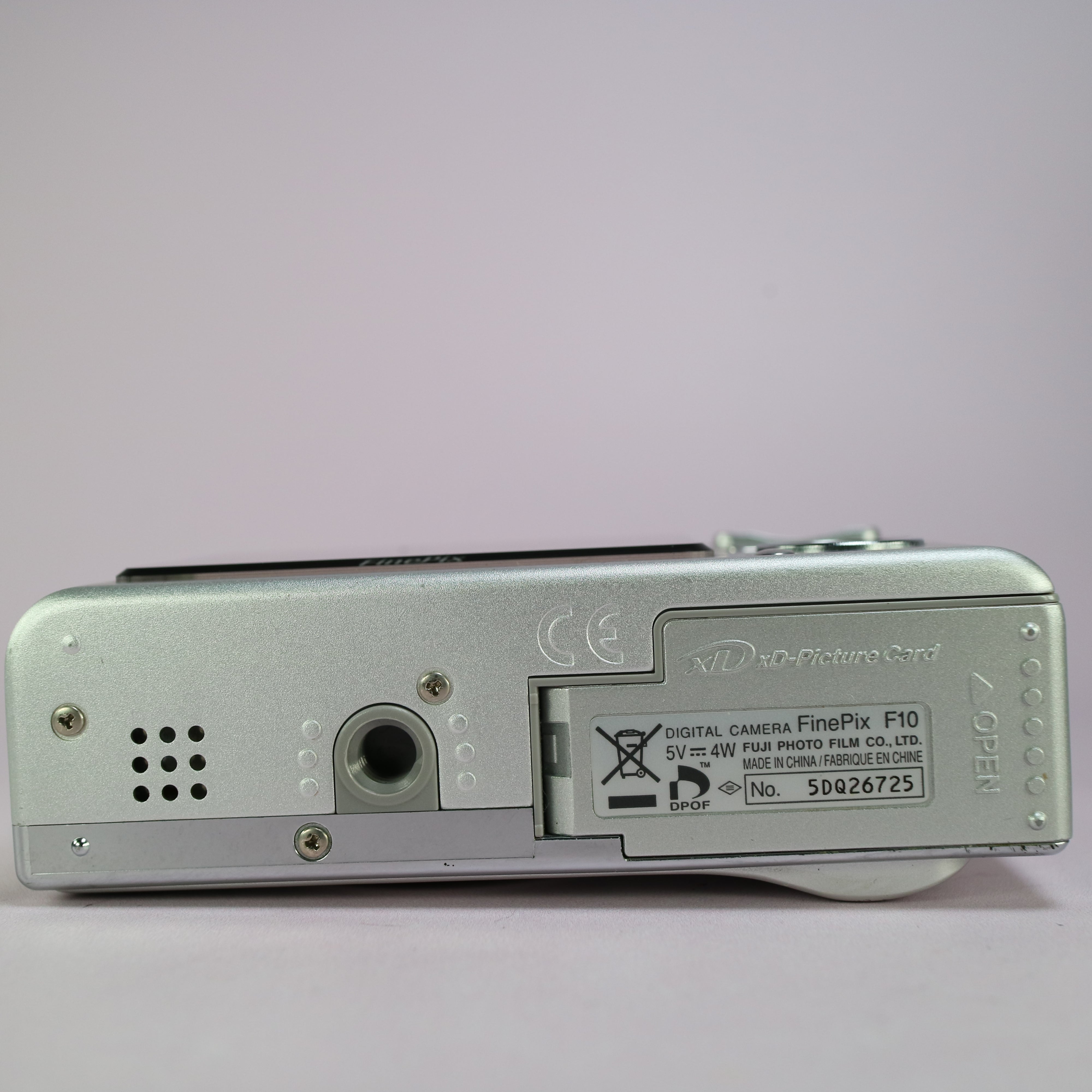 Fujifilm FinePix F10 6.3MP CCD Compact Digital Camera