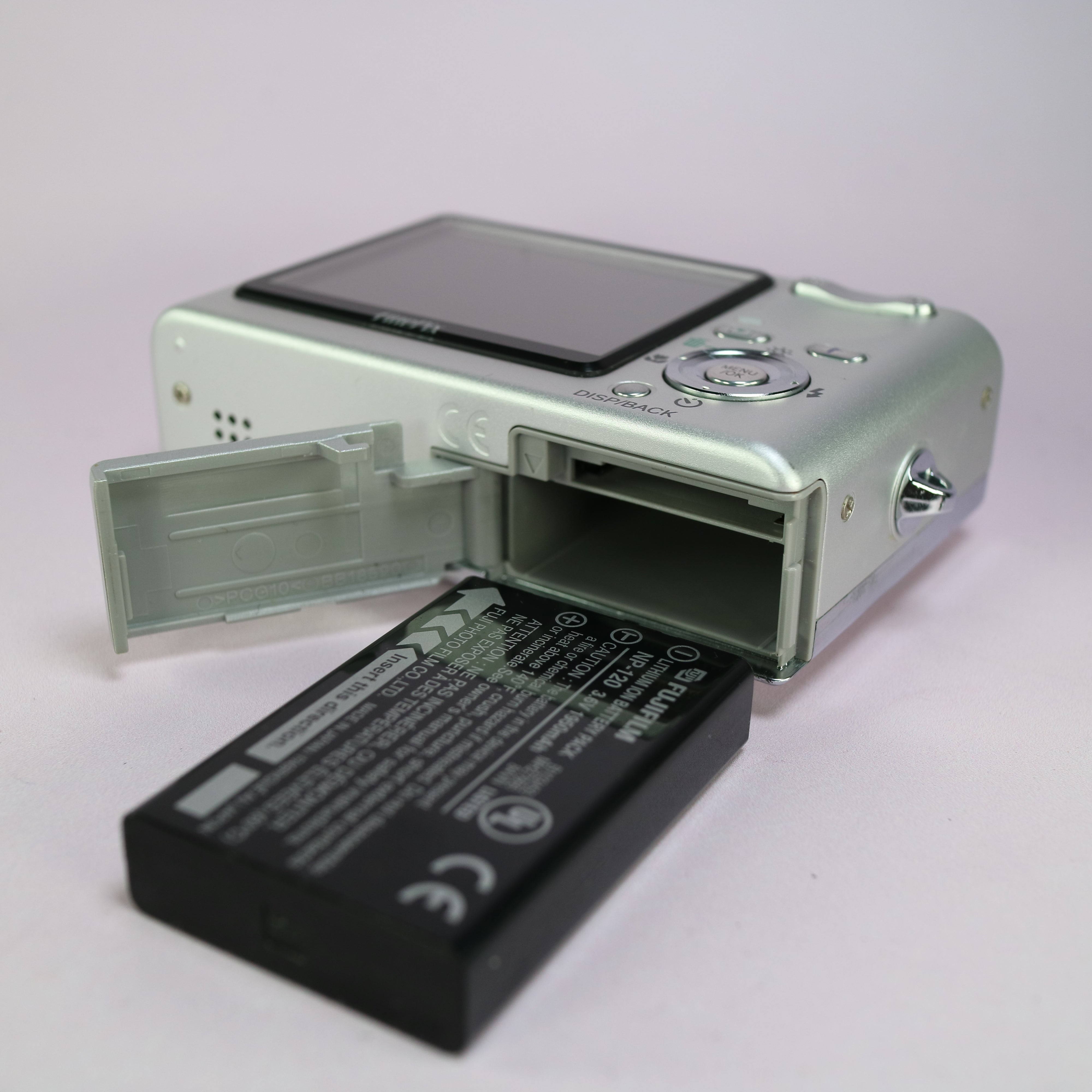 Fujifilm FinePix F10 6.3MP CCD Compact Digital Camera