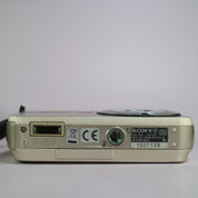 Sony Cyber-shot DSC-N2 10.1MP CCD Compact Digital Camera