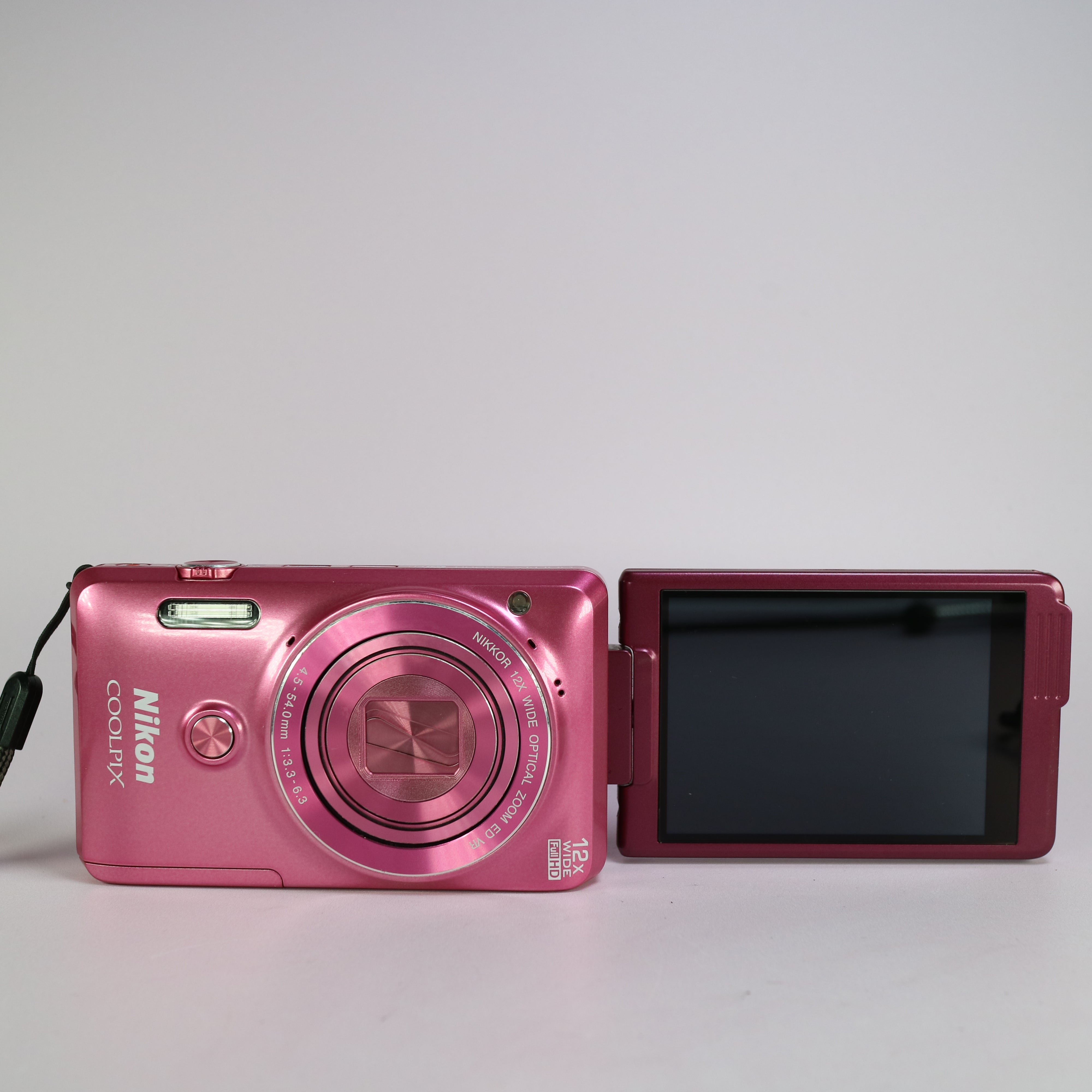 Nikon Coolpix S6900 16.0MP CMOS Flip Screen Compact Digital Camera