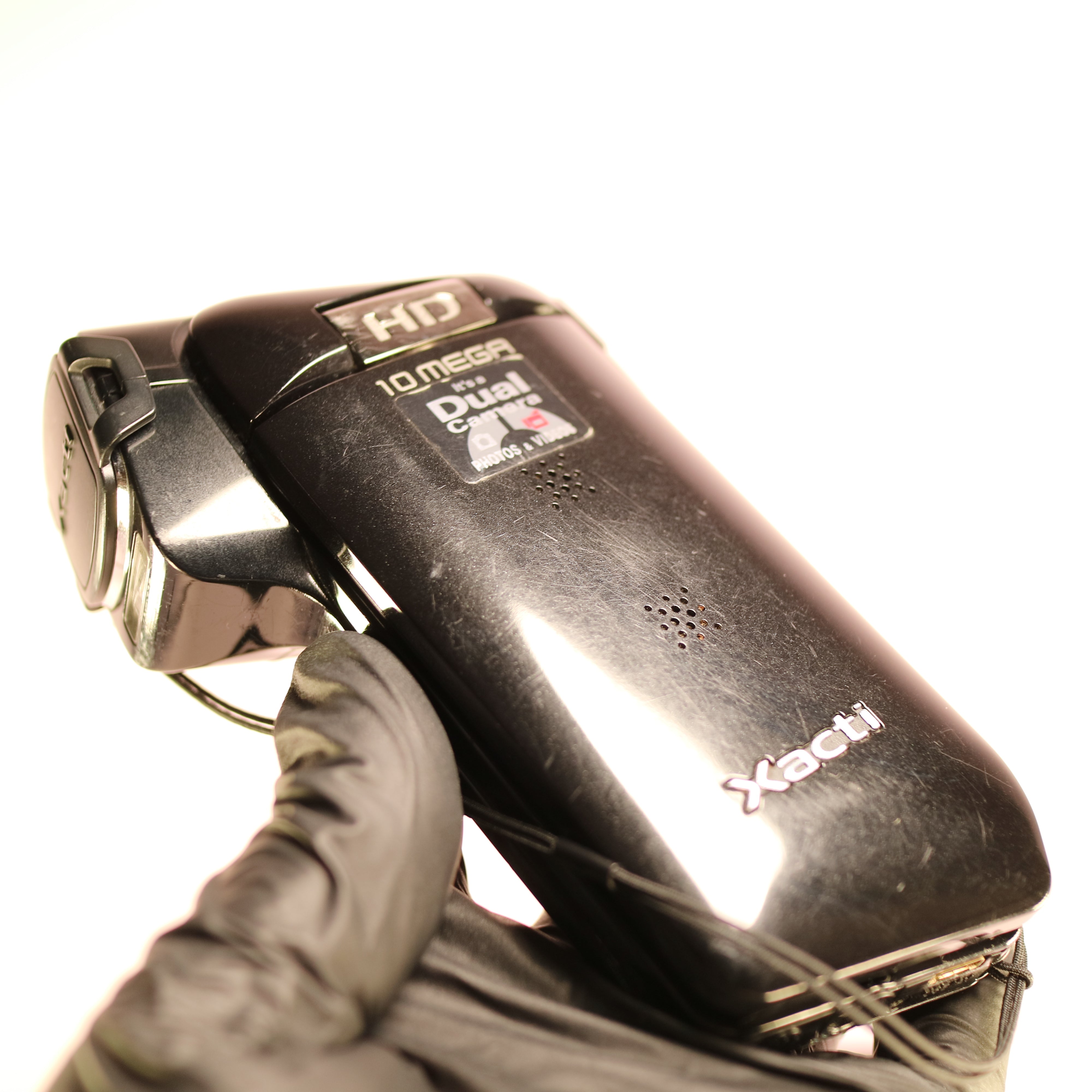 Sanyo Xacti VPC-CG10 10.0MP CMOS FHD Handheld Digital Camcorder