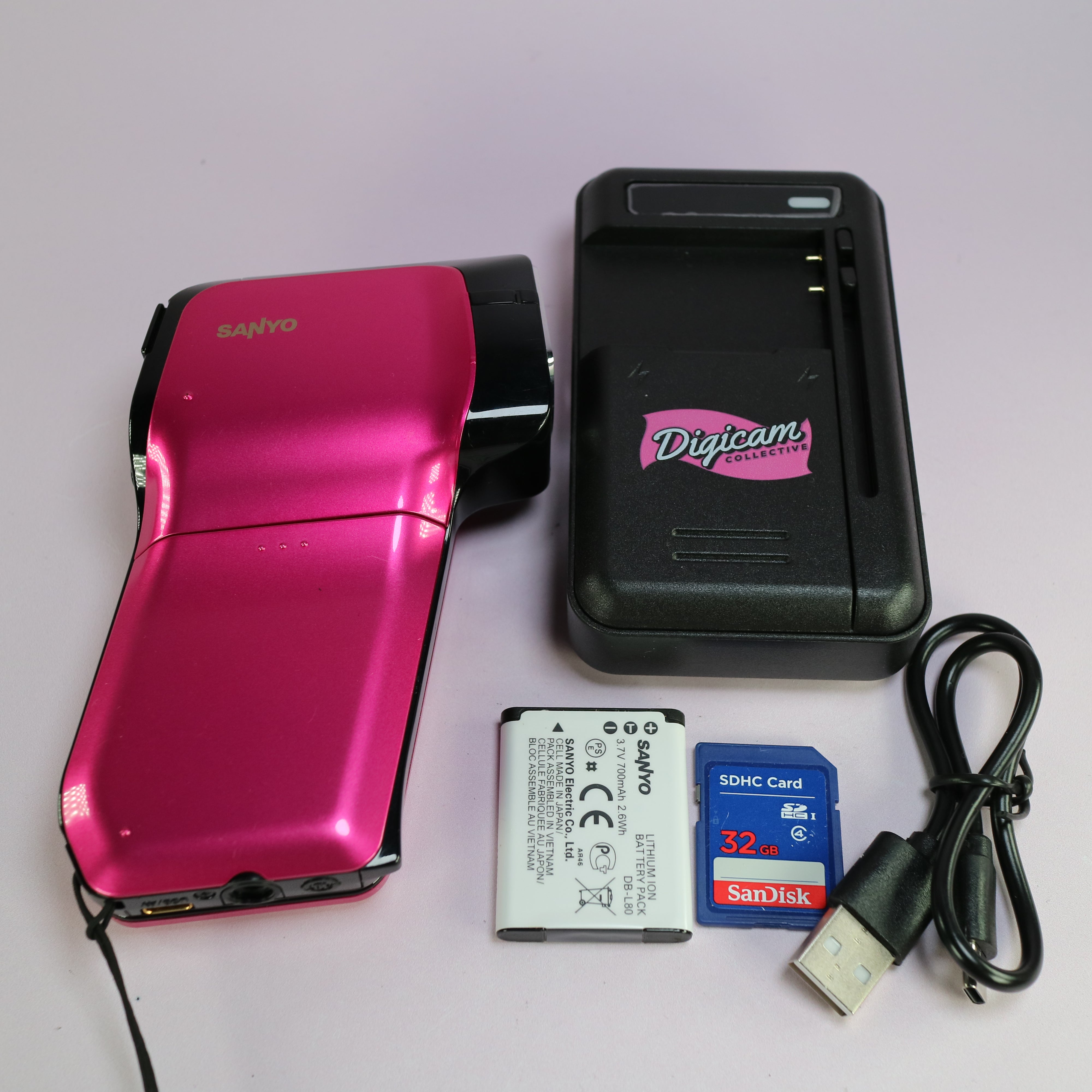 Sanyo Xacti VPC-CG10 10.0MP CMOS FHD Handheld Digital Camcorder