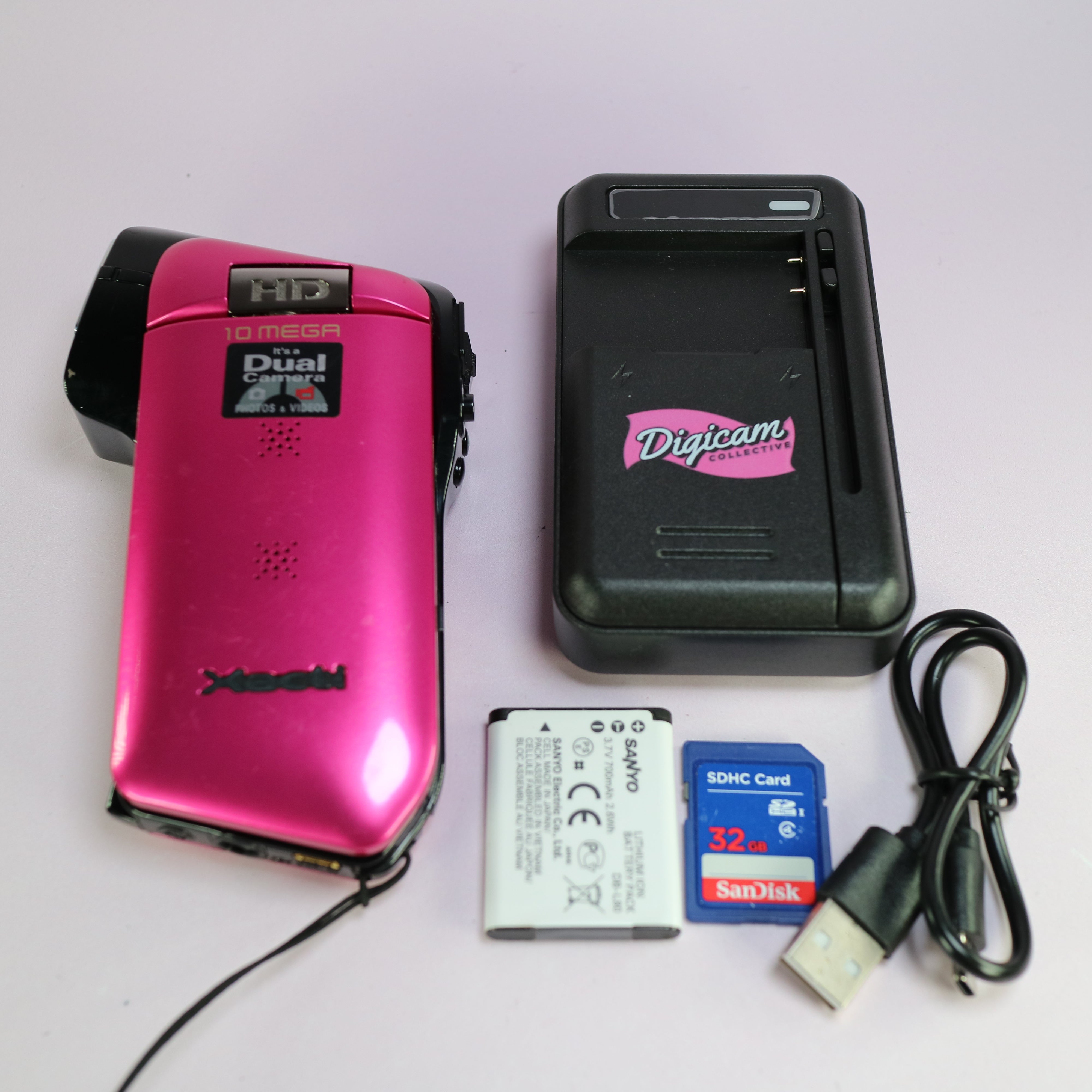 Sanyo Xacti VPC-CG10 10.0MP CMOS FHD Handheld Digital Camcorder