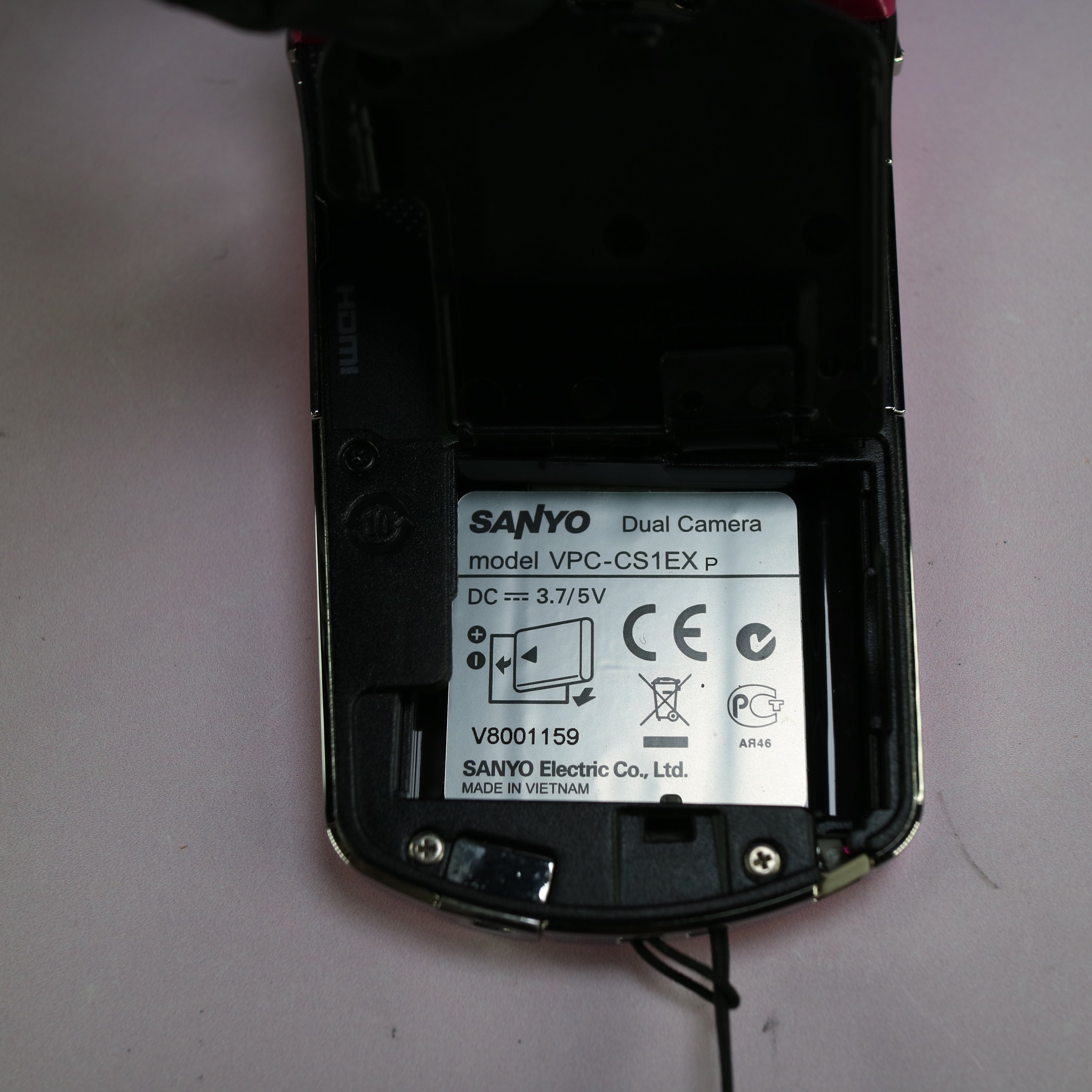 Sanyo Xacti VPC-CS1 HD 8.0MP CMOS FHD Handheld Digital Camcorder